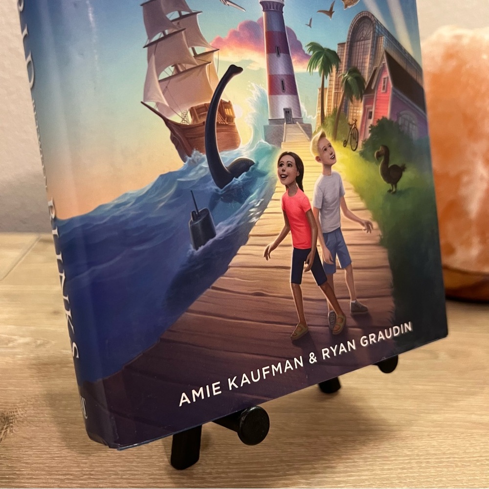 The World Between Blinks Book 1 Amie Kaufman Ryan Graudin First Edition HC - Picture 3 of 16